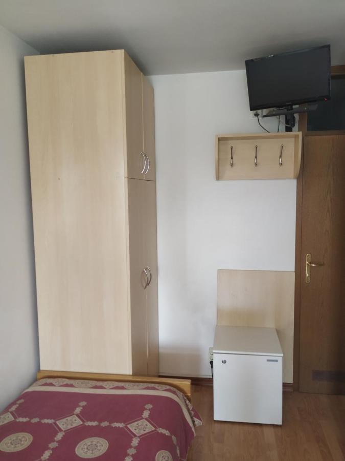 Accomodation Pertout Nova Gorica Esterno foto