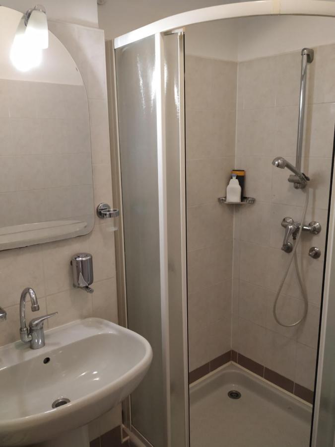 Accomodation Pertout Nova Gorica Esterno foto