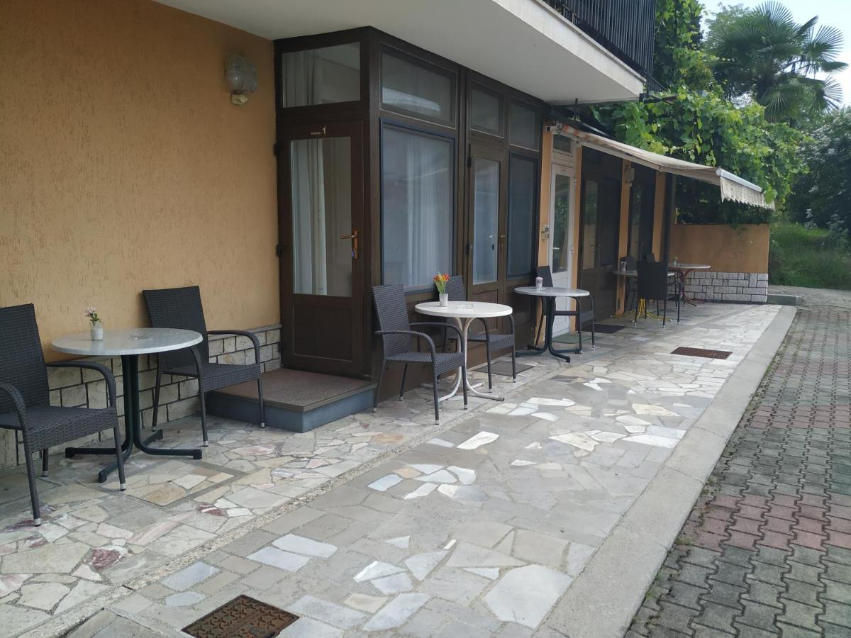 Accomodation Pertout Nova Gorica Esterno foto