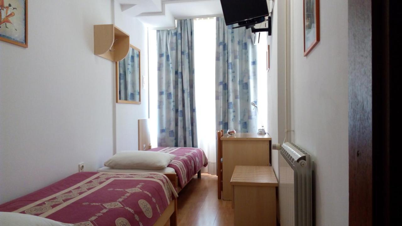 Accomodation Pertout Nova Gorica Esterno foto